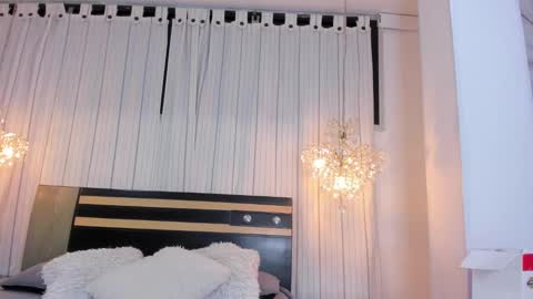 Dahiana Lincoln online show from January 4, 7:55 pm