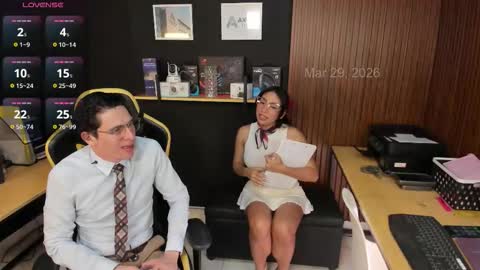 Snapshot of _danyland_ chatting on March 29, 5:24 pm WELCOME TO THE OFFICE online show from March 29, 5:24 pm