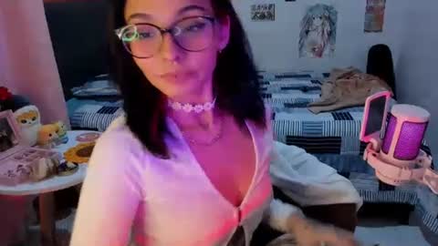 Snapshot of _dayanne_ chatting on December 6, 1:51 am Pao online show from December 6, 1:51 am