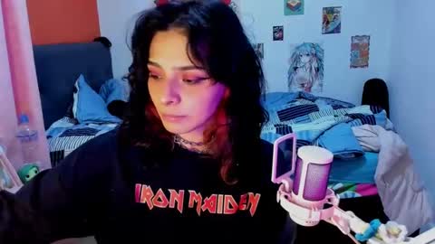 Snapshot of _dayanne_ chatting on December 19, 2:45 am Pao online show from December 19, 2:45 am