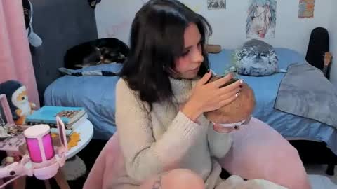 Snapshot of _dayanne_ chatting on September 19, 4:25 am Pao online show from September 19, 4:25 am