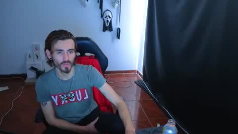 Snapshot of _delacruz911_ chatting on November 30, 6:56 pm delacruz online show from November 30, 6:56 pm