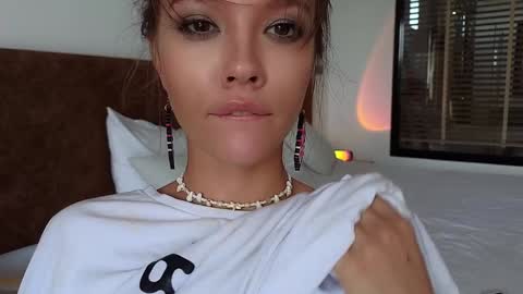 Snapshot of _demi_dee_ chatting on October 13, 6:02 am DemiDee online show from October 13, 6:02 am