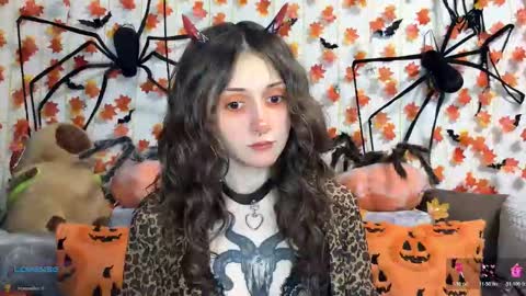Snapshot of _devilbaby chatting on November 27, 7:38 pm Kate online show from November 27, 7:38 pm