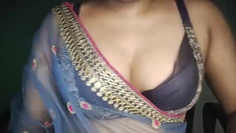 Snapshot of _dreamgirl_0 chatting on June 21, 11:35 am _dreamgirl_0 online show from June 21, 11:35 am