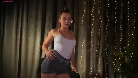 Elice online show from October 19, 8:42 pm