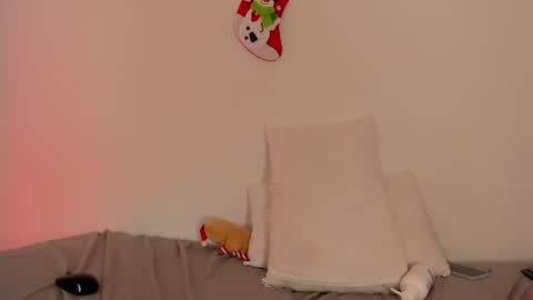 Snapshot of _elizabeth_21 chatting on December 15, 7:24 am Elizabeth online show from December 15, 7:24 am