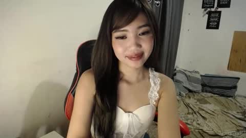 Elle online show from March 17, 6:11 pm