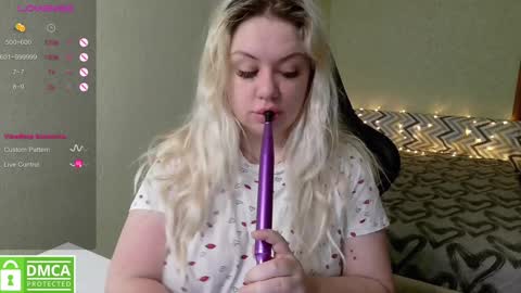 chloue and Gretta online show from February 6, 9:00 am