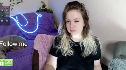 chloue and Gretta online show from March 8, 4:00 pm