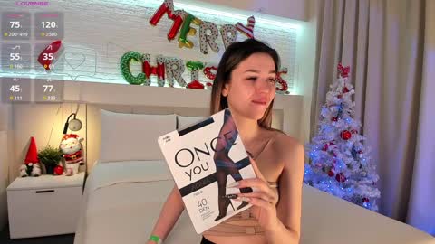 Snapshot of _emiliaa_ chatting on January 5, 3:11 am Milana online show from January 5, 3:11 am