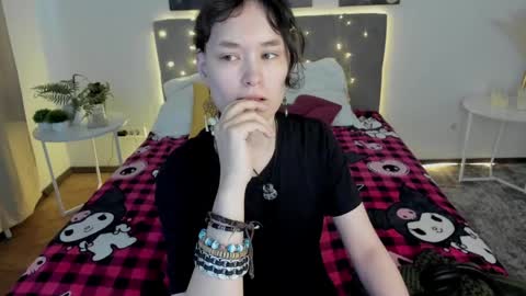 _emily__strike_ online show from May 3, 1:33 am