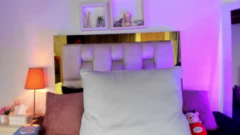 Isabella online show from December 17, 12:11 pm