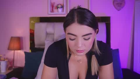 Isabella online show from June 18, 12:09 pm