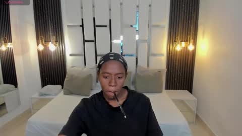 Emma online show from November 25, 1:55 pm