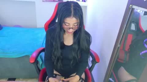 Emmaa Harper3 online show from October 12, 7:51 am