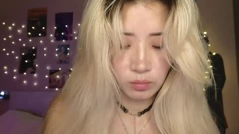 Snapshot of _eve____ chatting on May 27, 1:57 am EveEva online show from May 27, 1:57 am