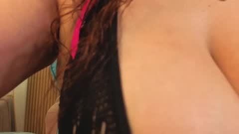 Snapshot of _evoni_b chatting on September 30, 12:48 am evoni online show from September 30, 12:48 am