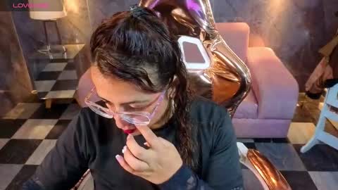 Snapshot of _evoni_b chatting on October 26, 7:42 pm evoni online show from October 26, 7:42 pm