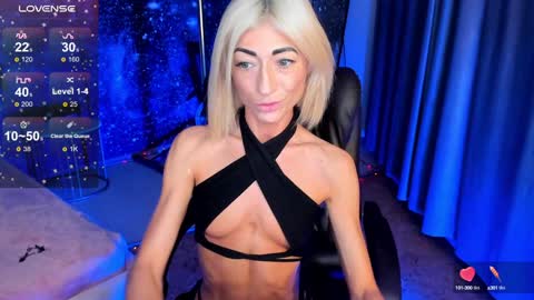 Snapshot of _f_r_a_u_ chatting on January 5, 4:14 am F R A U online show from January 5, 4:14 am