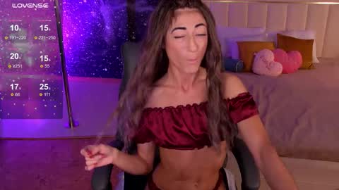 Snapshot of _f_r_a_u_ chatting on September 22, 1:07 am F R A U online show from September 22, 1:07 am