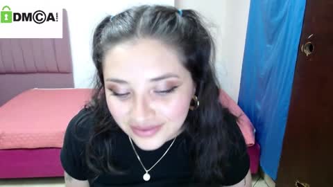 Snapshot of _fenix chatting on April 5, 12:19 am Y online show from April 5, 12:19 am