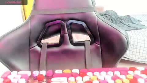 Snapshot of _feralberry__ chatting on July 14, 10:21 am Alis online show from July 14, 10:21 am