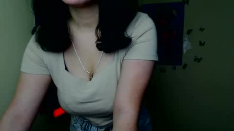 Snapshot of _foxy_lady chatting on November 3, 7:20 am Alice online show from November 3, 7:20 am