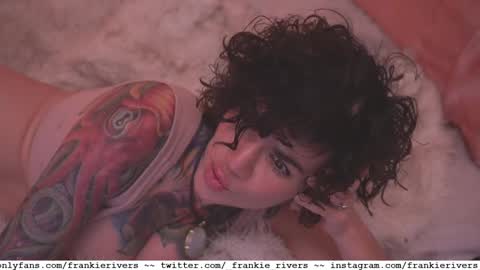 Snapshot of _frankie_rivers chatting on March 2, 3:48 pm Frankie Rivers allmylinks online show from March 2, 3:48 pm