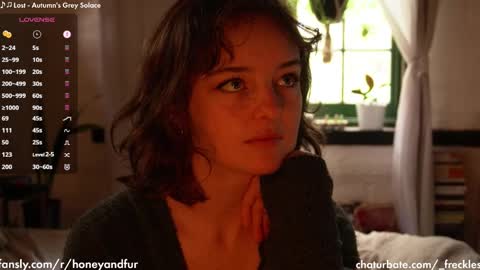 Snapshot of _freckles chatting on December 18, 9:08 pm Jacqui Queen goddess motorcycle mozzarella Jaq next livestream see bio online show from December 18, 9:08 pm