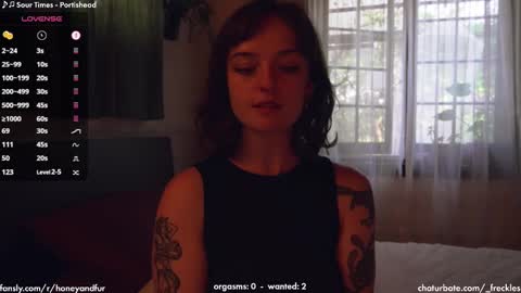 Snapshot of _freckles chatting on February 10, 9:15 pm Jacqui Queen goddess motorcycle mozzarella Jaq next livestream see bio online show from February 10, 9:15 pm