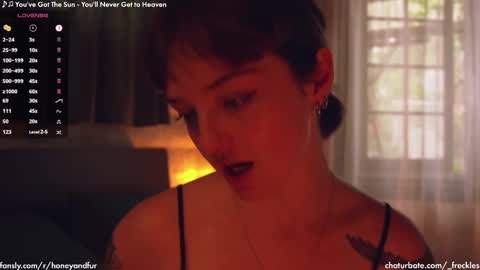 Snapshot of _freckles chatting on February 19, 10:09 pm Jacqui Queen goddess motorcycle mozzarella Jaq next livestream see bio online show from February 19, 10:09 pm