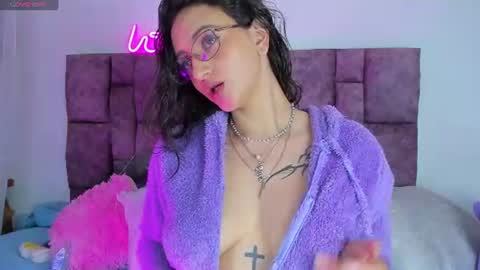 Gabby online show from June 28, 4:02 pm