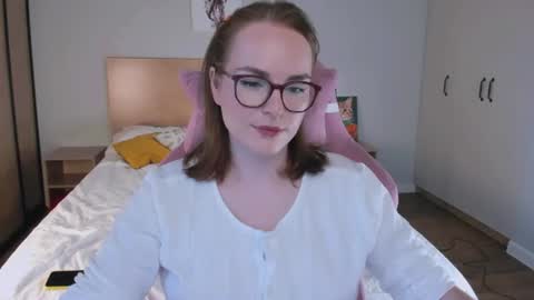 Snapshot of _gingermean_ chatting on July 3, 12:00 pm GingerMean online show from July 3, 12:00 pm