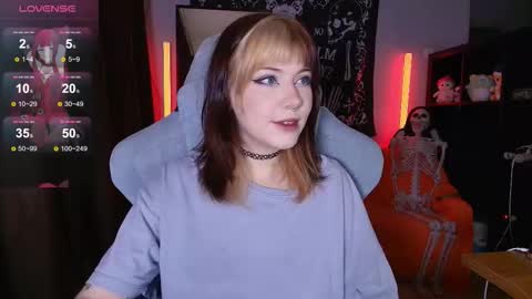 Tori online show from November 23, 10:15 am