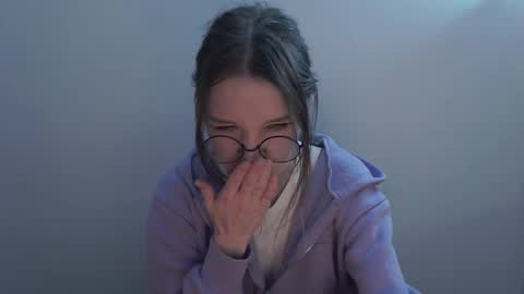 Snapshot of _hanna_moon_ chatting on December 18, 9:04 am Hannaolotl online show from December 18, 9:04 am