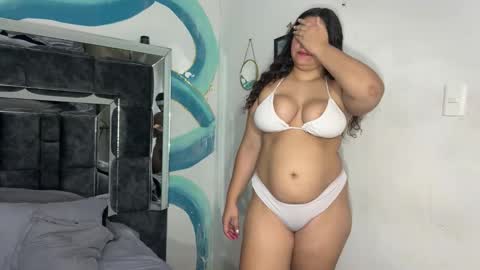 Snapshot of _hells_bells chatting on November 3, 10:38 am Sam and MIke online show from November 3, 10:38 am