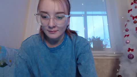 Snapshot of _hey_scarlett_ chatting on January 27, 2:10 am _hey_scarlett_ online show from January 27, 2:10 am