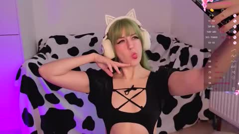 Snapshot of _holy_holes_ chatting on September 14, 6:23 am Anastasia online show from September 14, 6:23 am