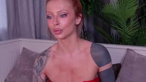 Lana online show from May 2, 7:13 am