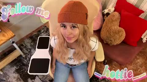 _hottie__ online show from May 30, 11:13 pm