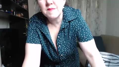 Snapshot of _illusion_ chatting on October 15, 5:40 am Illusion online show from October 15, 5:40 am