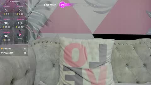 Snapshot of _iris_evans chatting on December 7, 1:18 pm _iris_evans online show from December 7, 1:18 pm