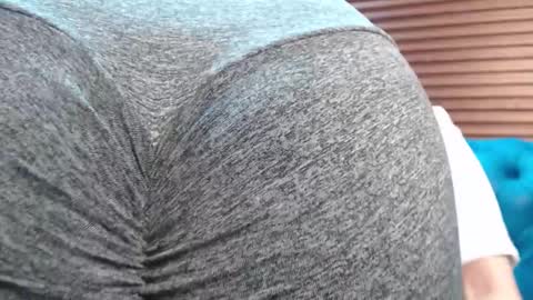 Isa online show from February 17, 2:37 pm