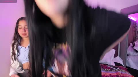 Isa online show from January 3, 1:36 pm