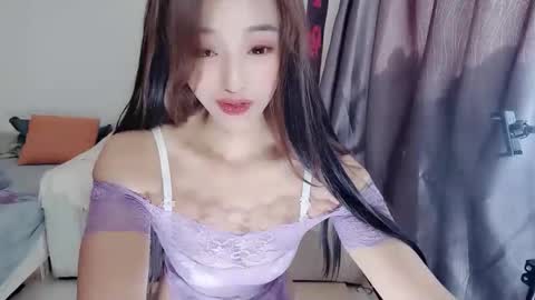 Snapshot of _iuiu_ chatting on December 13, 6:42 am UU online show from December 13, 6:42 am