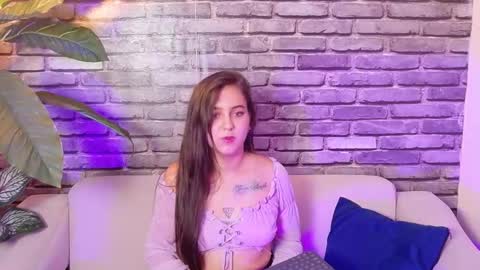 Annie online show from November 17, 6:57 pm