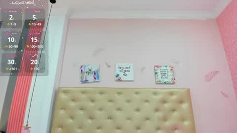 Snapshot of _jade_01 chatting on October 31, 12:06 pm J A D E online show from October 31, 12:06 pm