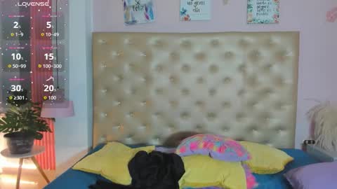 Snapshot of _jade_01 chatting on November 4, 12:15 pm J A D E online show from November 4, 12:15 pm