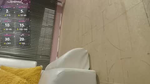 Snapshot of _jade_01 chatting on November 14, 12:04 pm J A D E online show from November 14, 12:04 pm